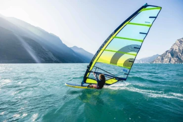 How to Choose the Best Beginner Kayak
