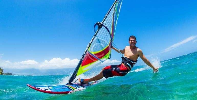 5 Upwind Kayaking Tips for Beginners